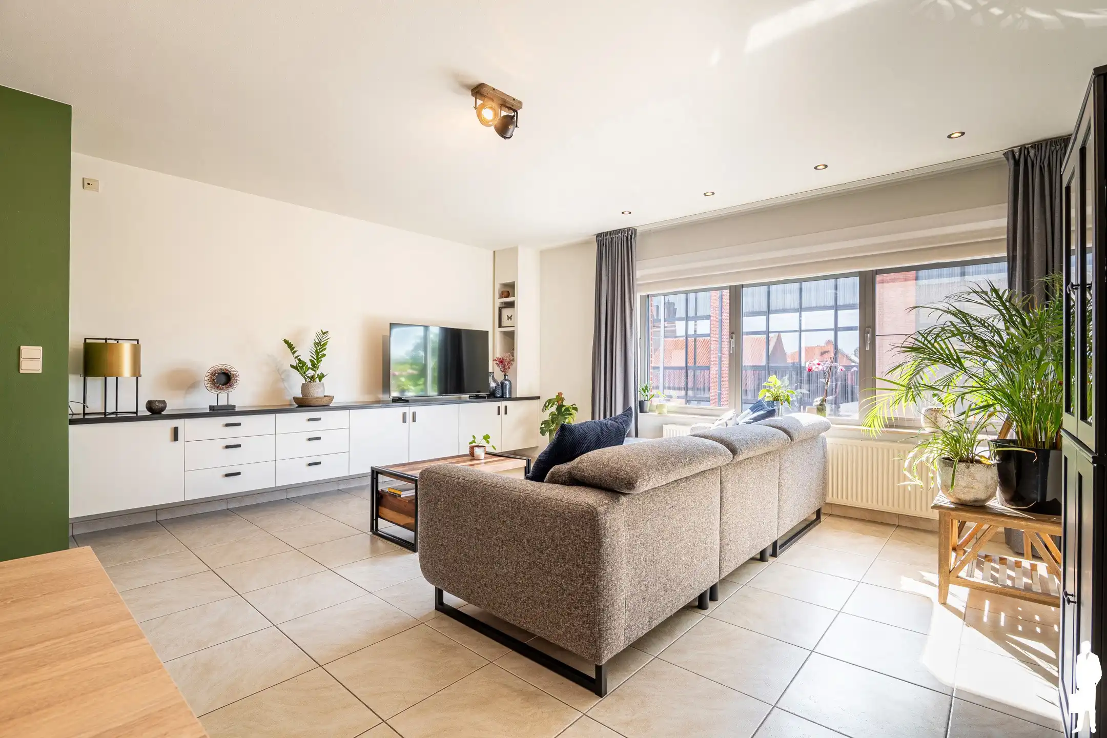 Uitstekend ruim appartement met 2 grote slaapkamers en terras foto 9