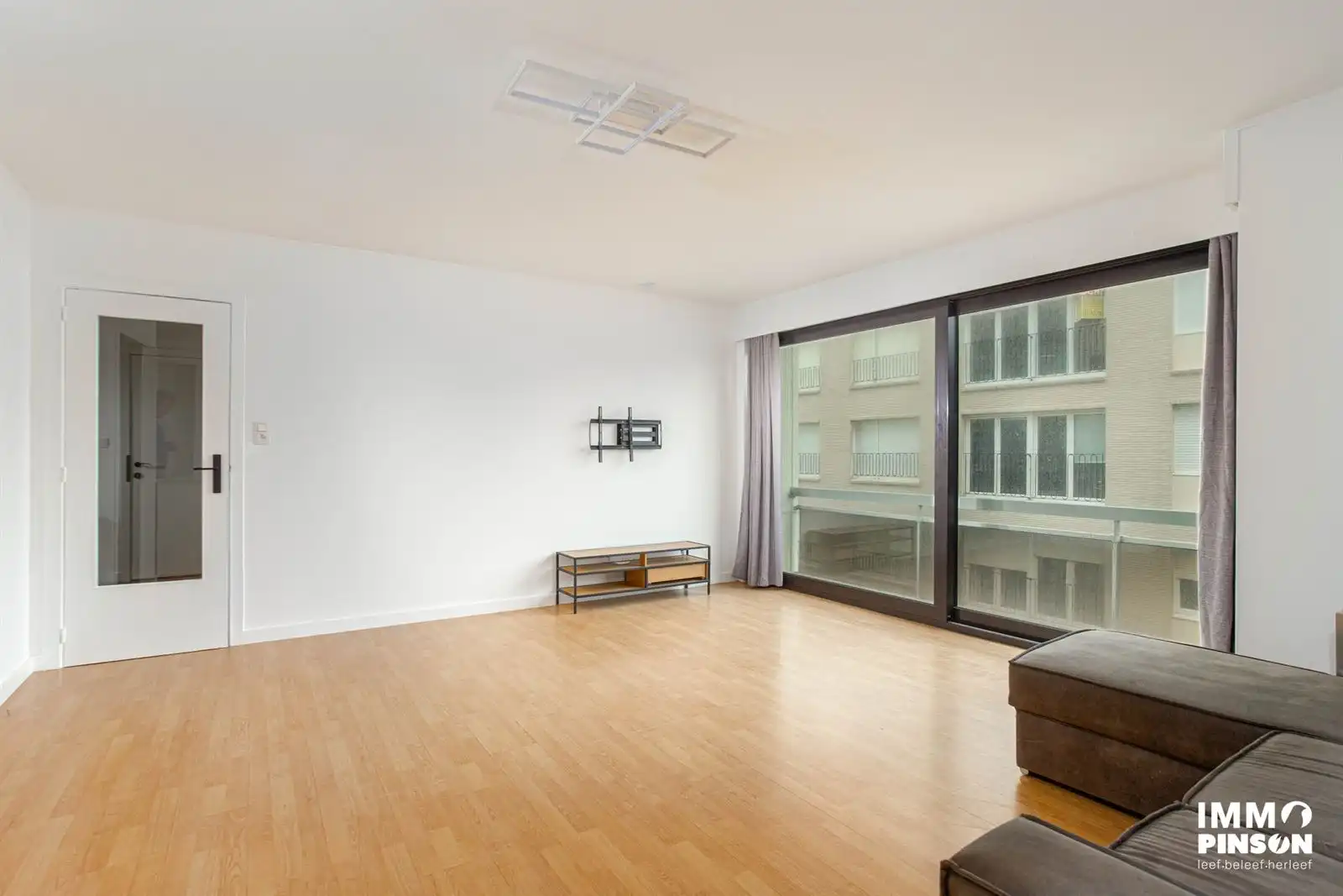 Ruim appartement met zijdelings zeezicht foto 3