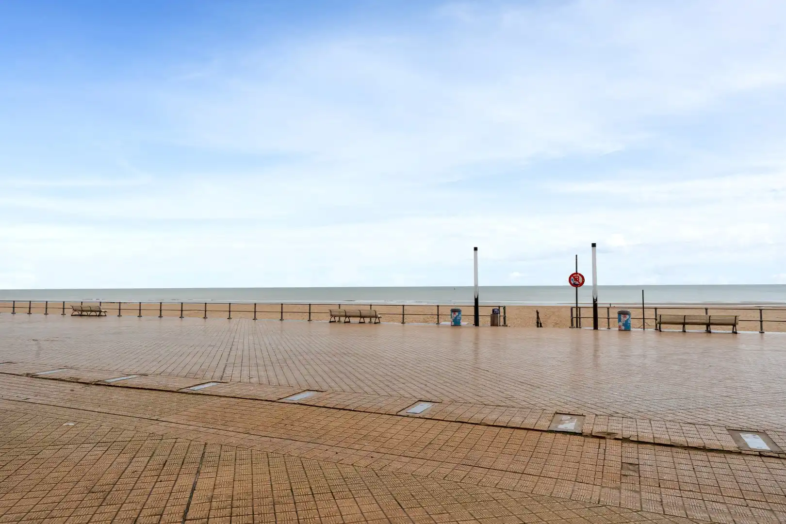 STUDIO MET ZIJDELINGS ZEEZICHT EN TERRASJE OP TOPLIGGING foto 14