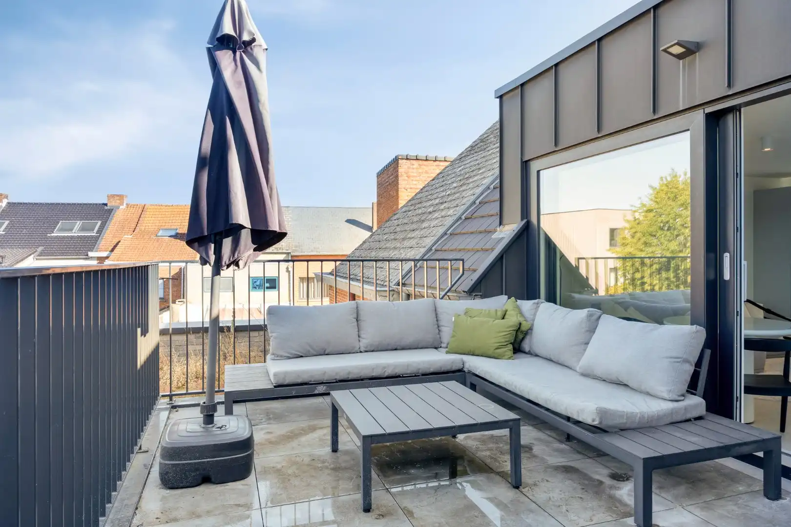 Recent appartement met 1 slpk, ruim terras en zolder in het centrum van Mol. foto 10