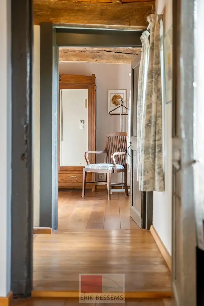 Een zeer karaktervol woonerf van maar liefst 3996 m² met bijzondere uitstraling, bestaande uit een prachtige hoofdwoning (voormalige schuur en stallen) en een charmant vakwerkhuis. foto 55