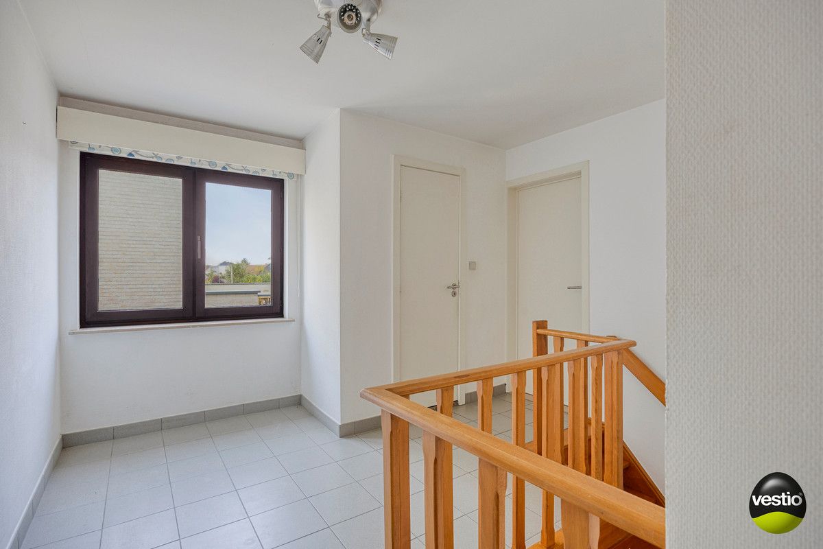 RUSTIG GELEGEN HALF VRIJSTAANDE WONING OP 4A5CA STADSRAND BILZEN. foto 15