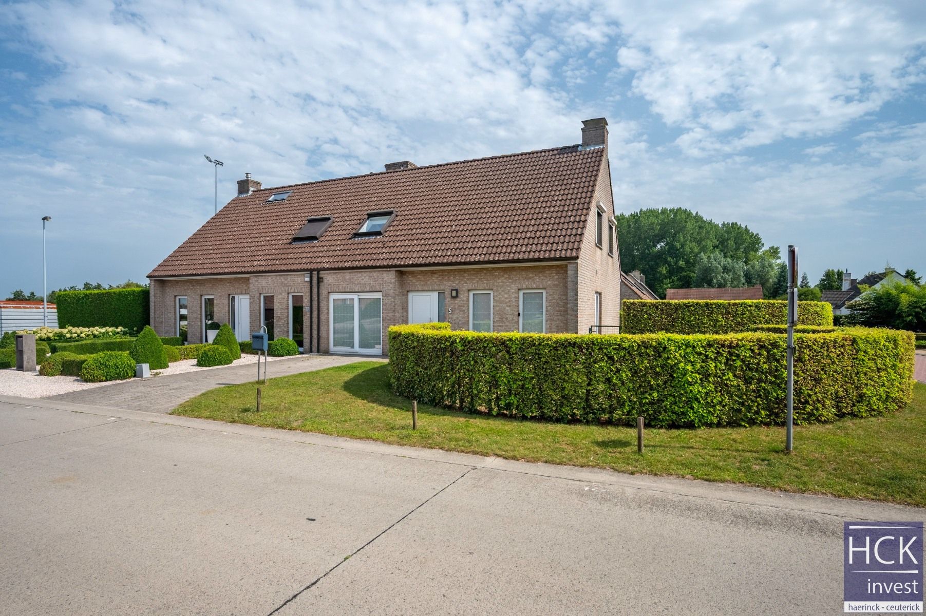 KRUISHOUTEM - Instapklare woning met 3 SLPK. én zongerichte tuin foto {{pictureIndex}}