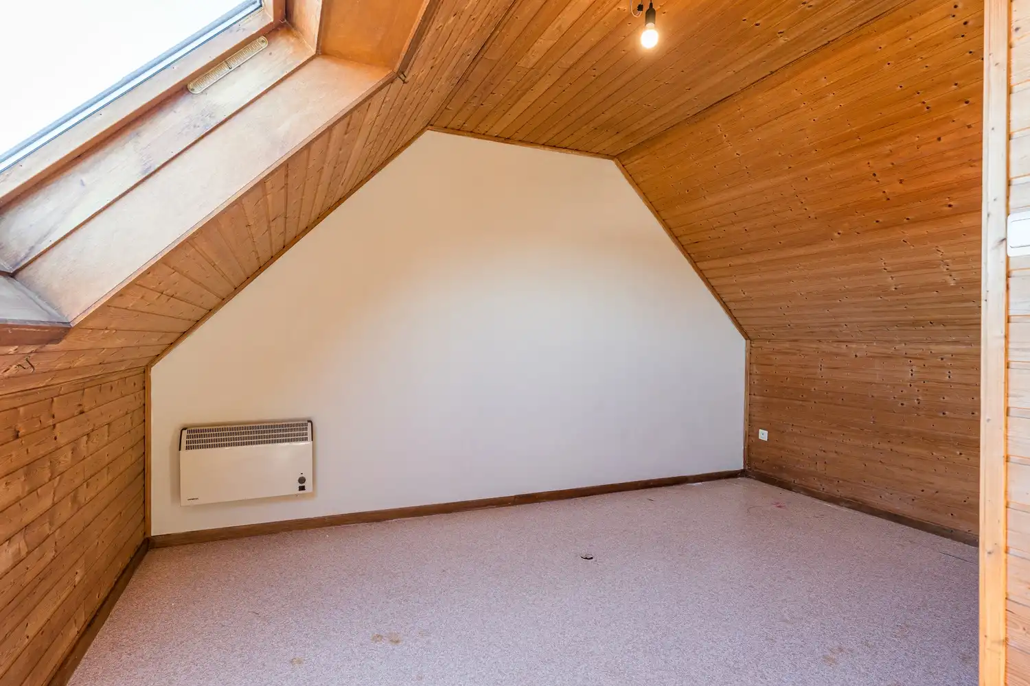 Instapklaar goed gelegen duplexappartement in centrum Eeklo foto 8