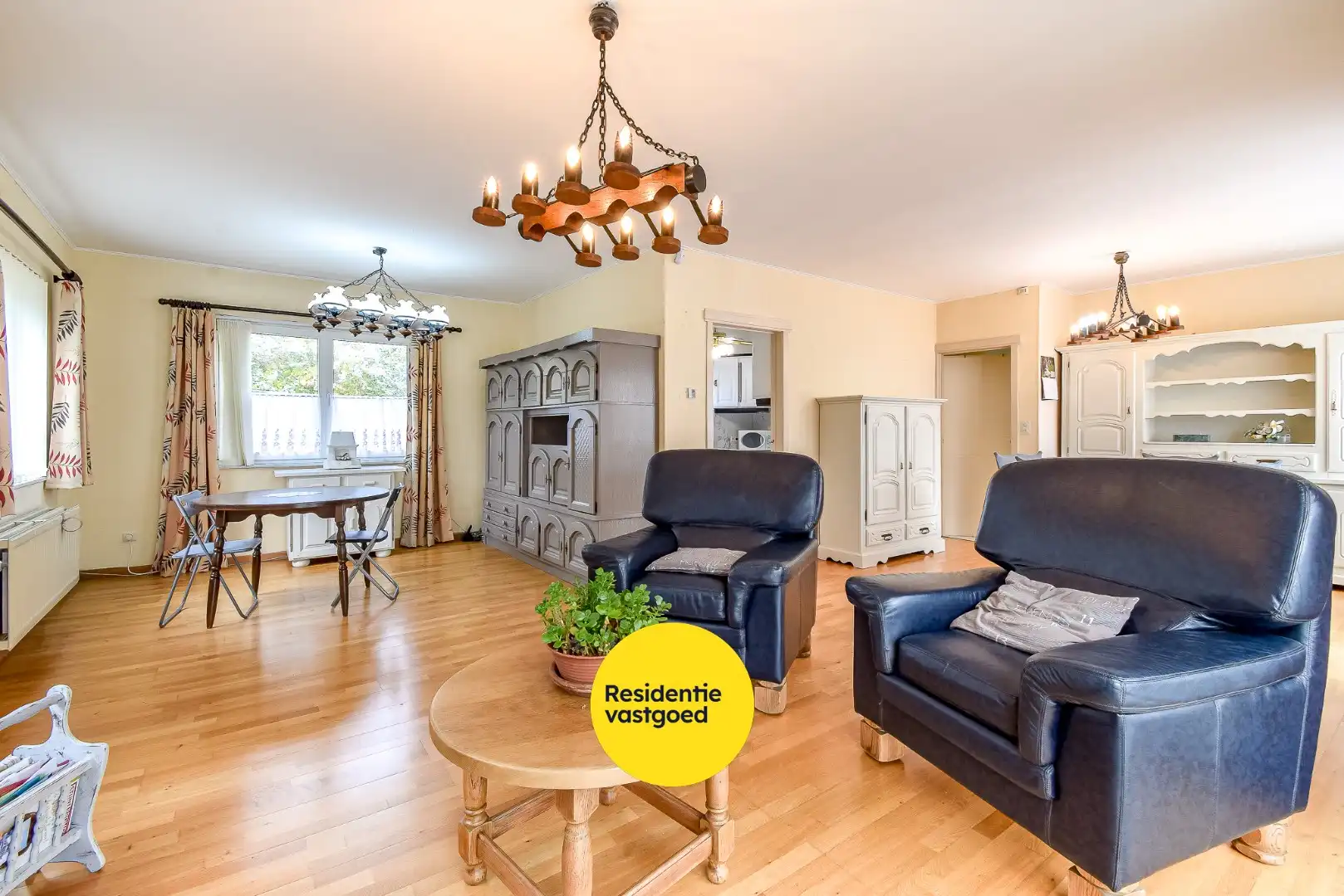 Ruime te renoveren villa op rustige ligging foto 5