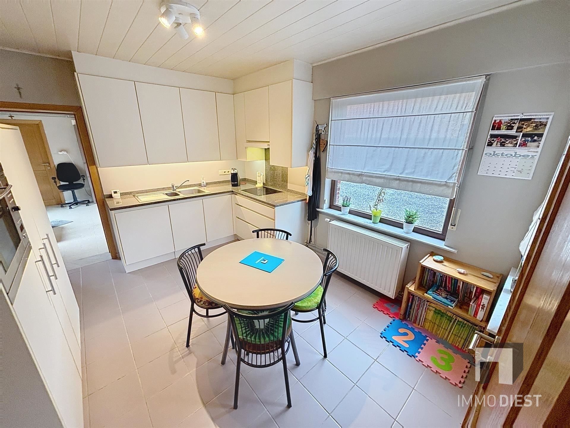 Charmante woning op 15,85are op uitstekende locatie foto 20