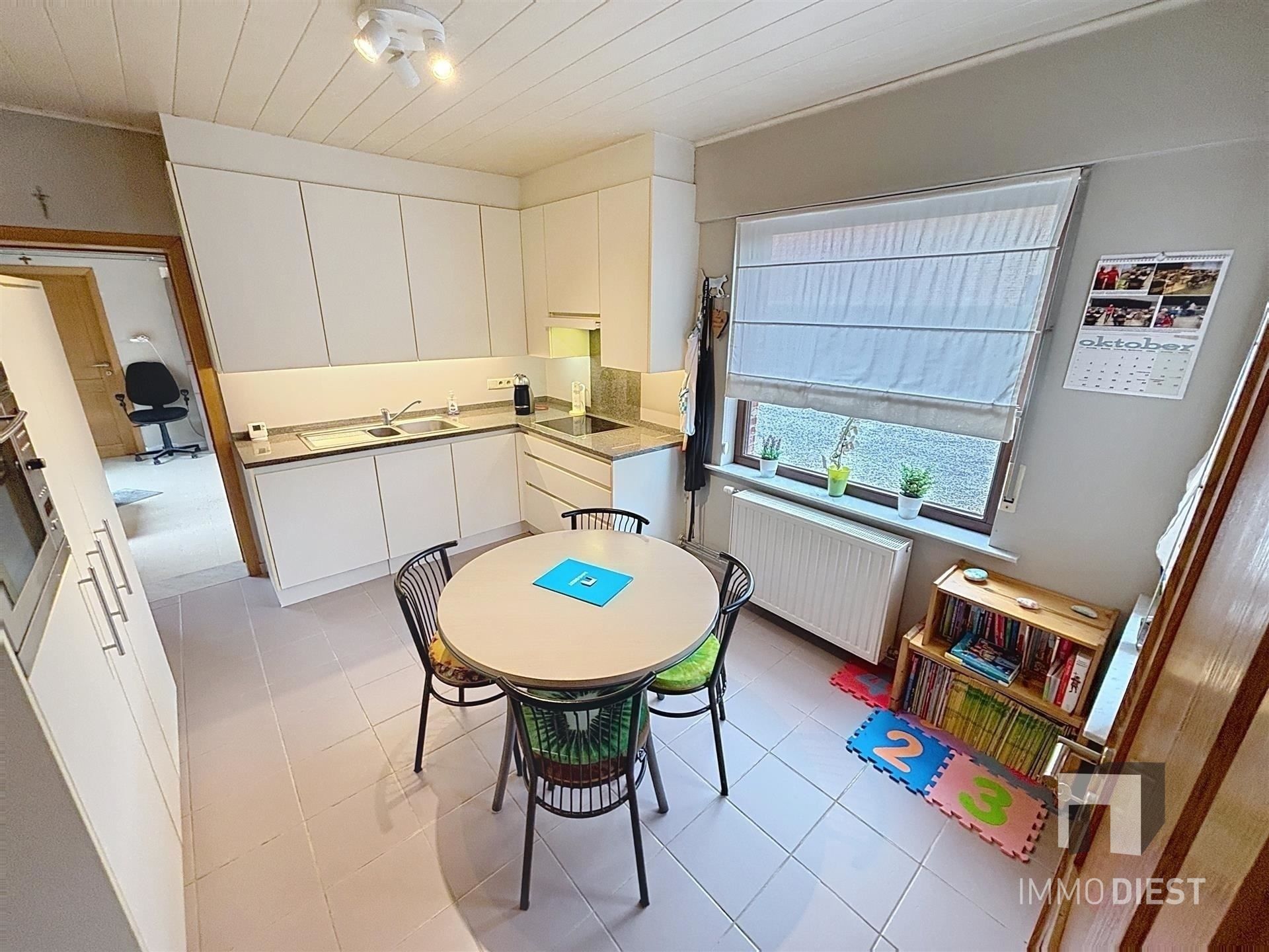 Charmante woning op 15,85are op uitstekende locatie foto 20