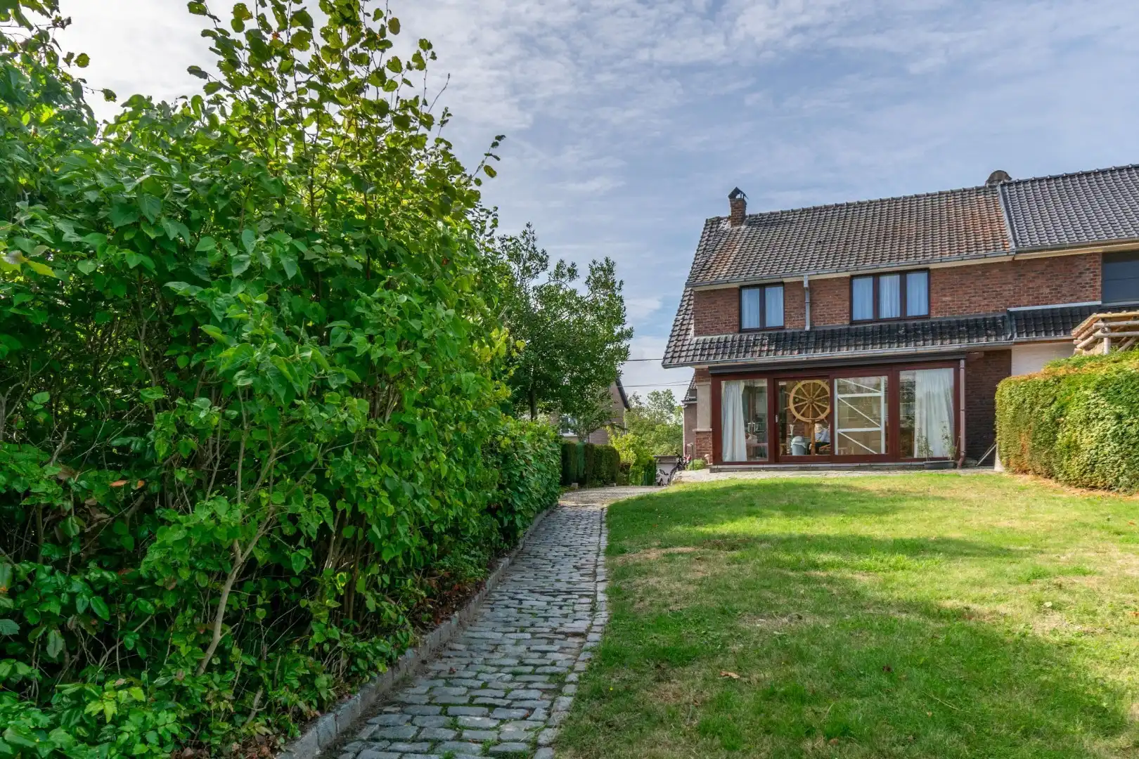 RUIME WONING MET 3 SLAAPKAMERS, GARAGE & TUIN ! foto 11