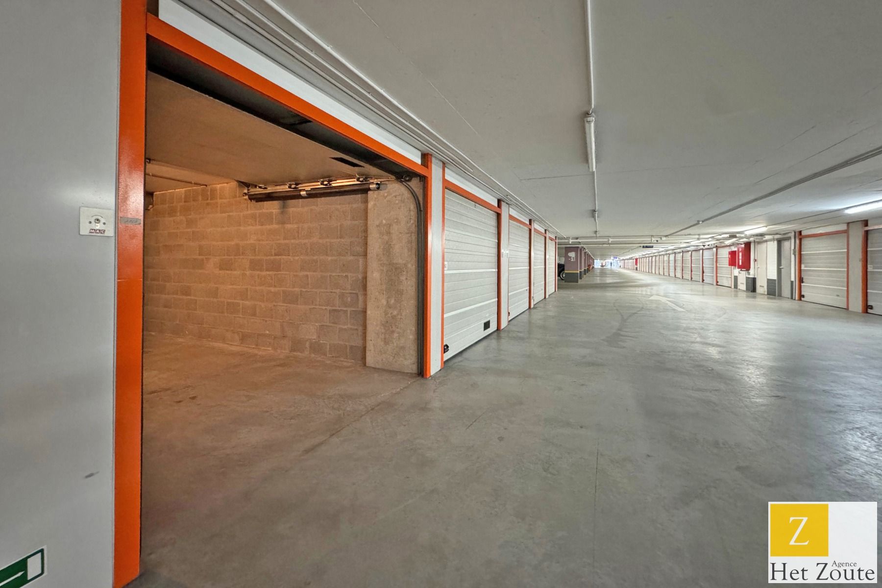 Uitstekend gelegen garagebox - Minigolf Knokke foto 3