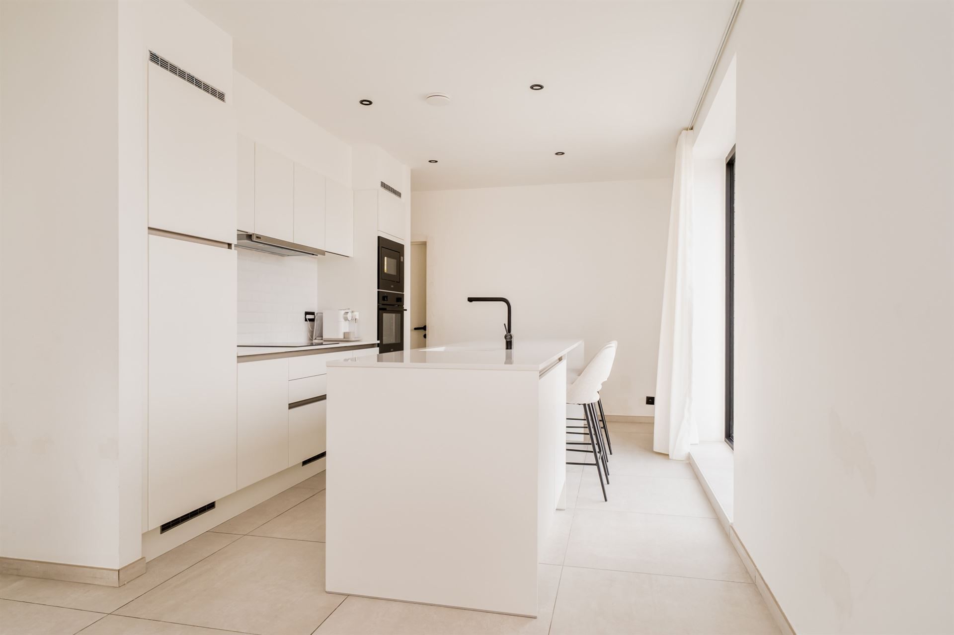 Volledig nieuwe penthouse met 3 slaapkamers foto 2