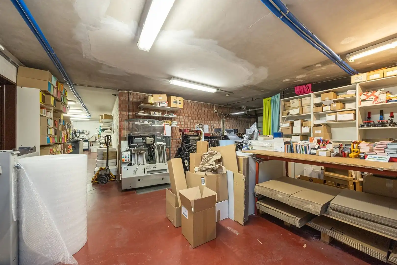 Ruim commercieel gelijkvloers 241m² op toplocatie tegenover AZ Klina foto 15
