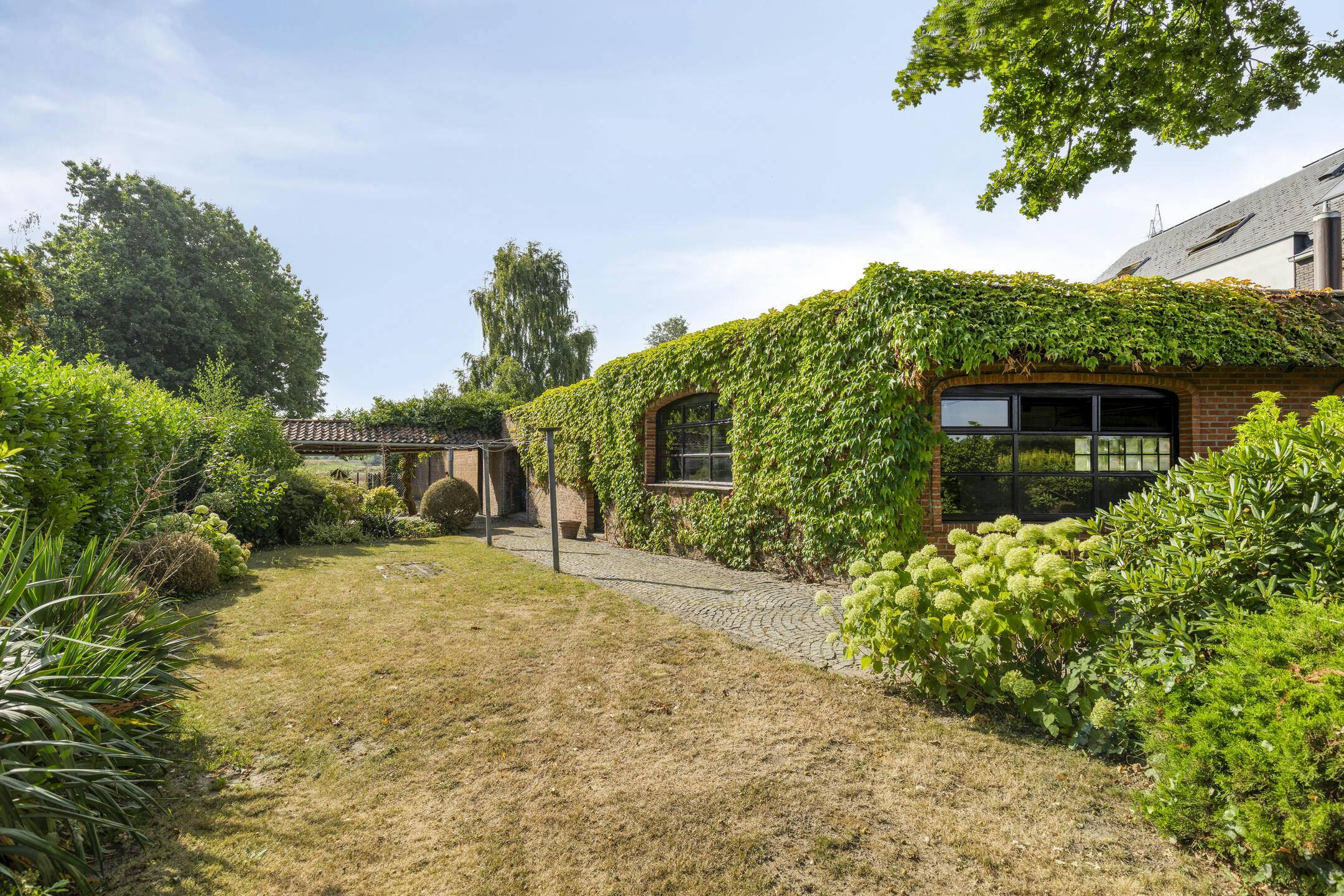 Charmante woning op ruim perceel te Heffen foto 13