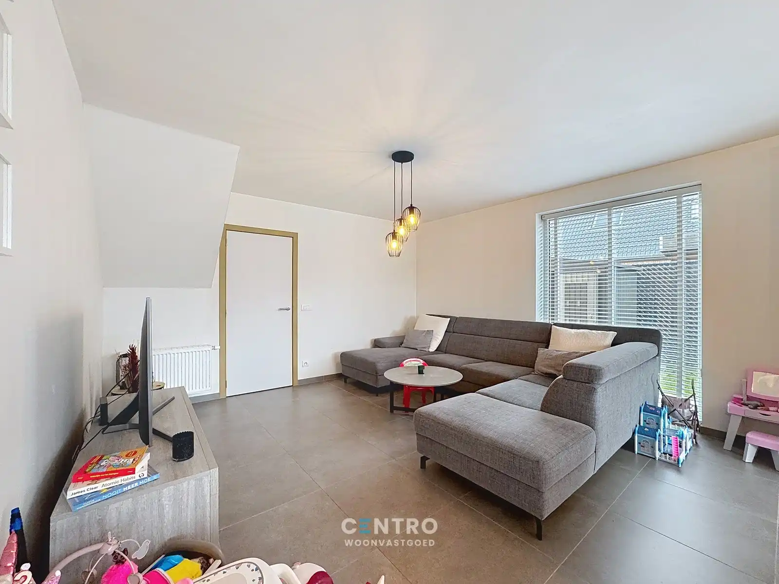 Recente ENERGIEZUINIGE HOB met alle COMFORT met 3 RUIME slpks, garage en LEUKE tuin! foto 3