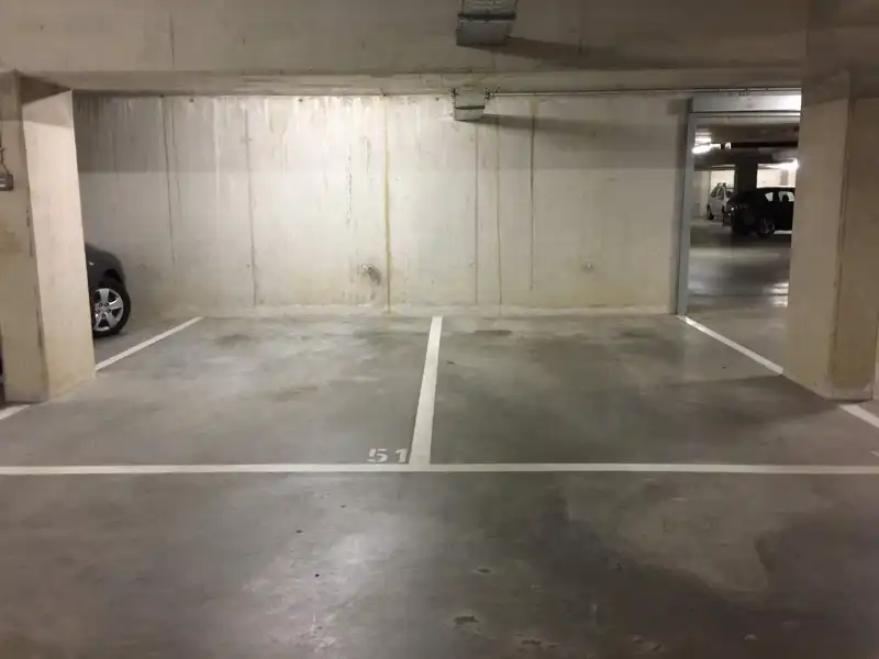 3-slpk appartement met terras, voor-en achtertuin, 2 autostapl. en 2 kelderbergingen. foto 14