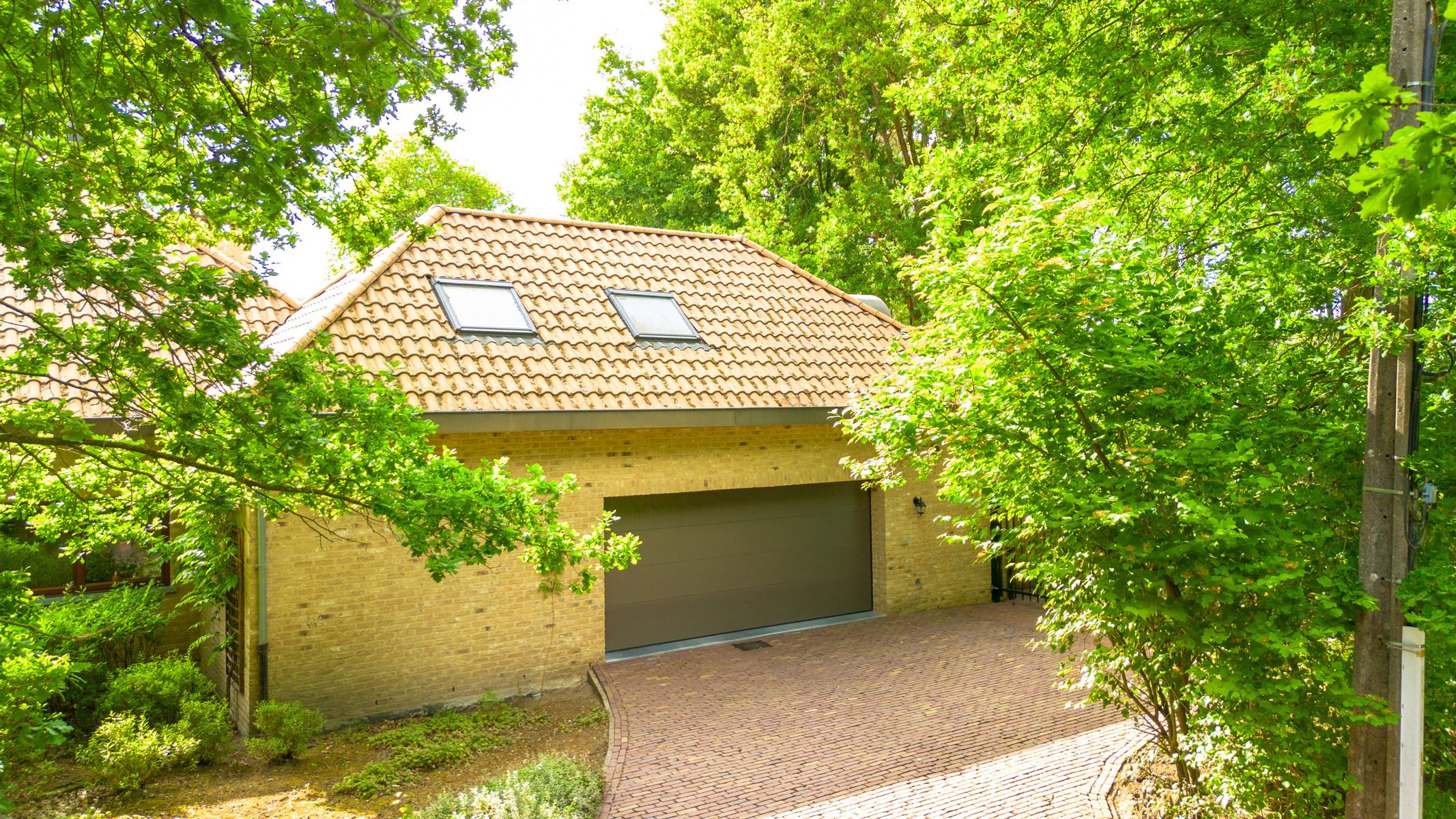 Riante villa met 5 slaapkamers, 4 badkamers en binnenzwembad foto 13
