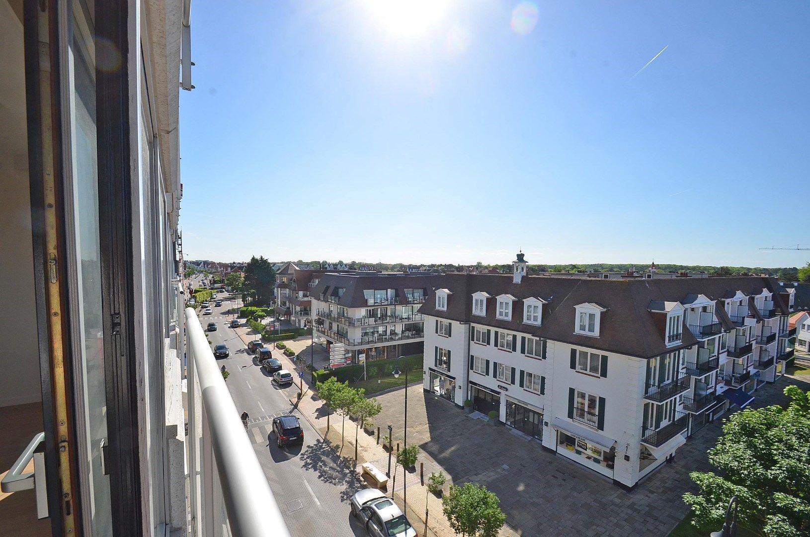 Ongemeubeld appartement met 2 slaapkamers gelegen het Zoute! foto 12