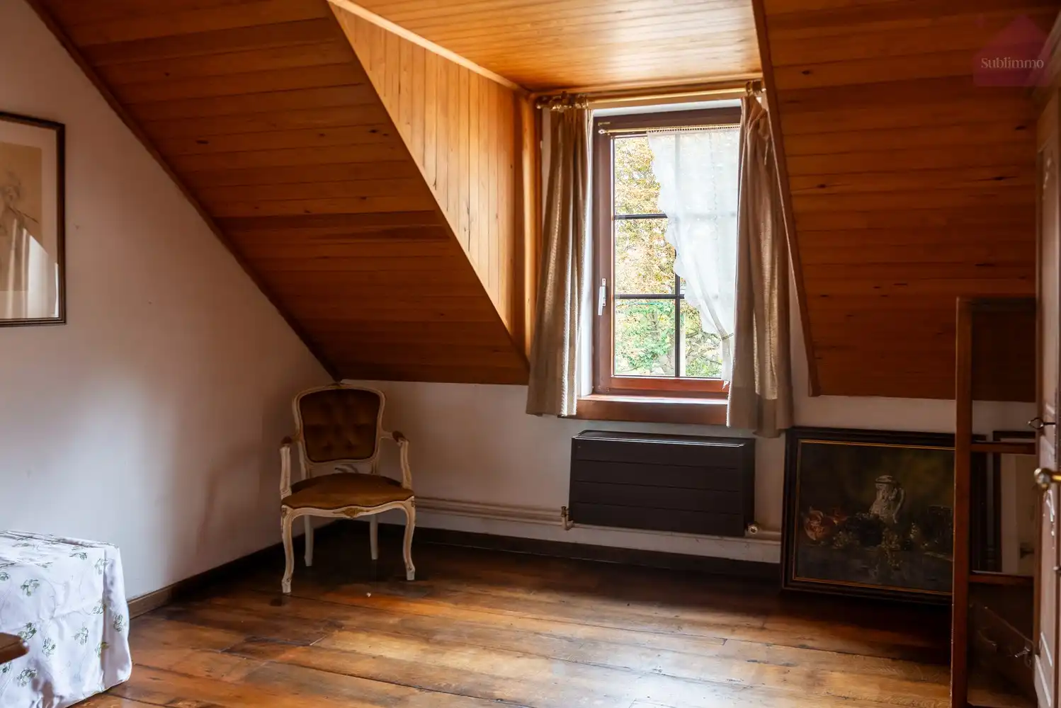 Ruime gezinswoning met 6 slaapkamers op een uitzonderlijk groot perceel van 21a 73ca foto 22