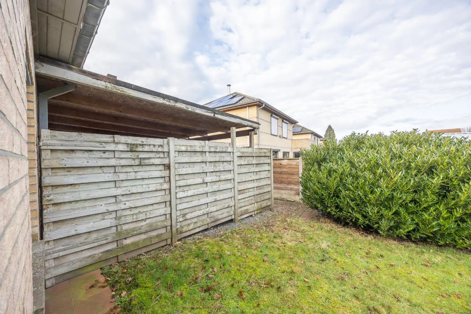 Te renoveren bungalow met potentieel in Jabbeke foto 21