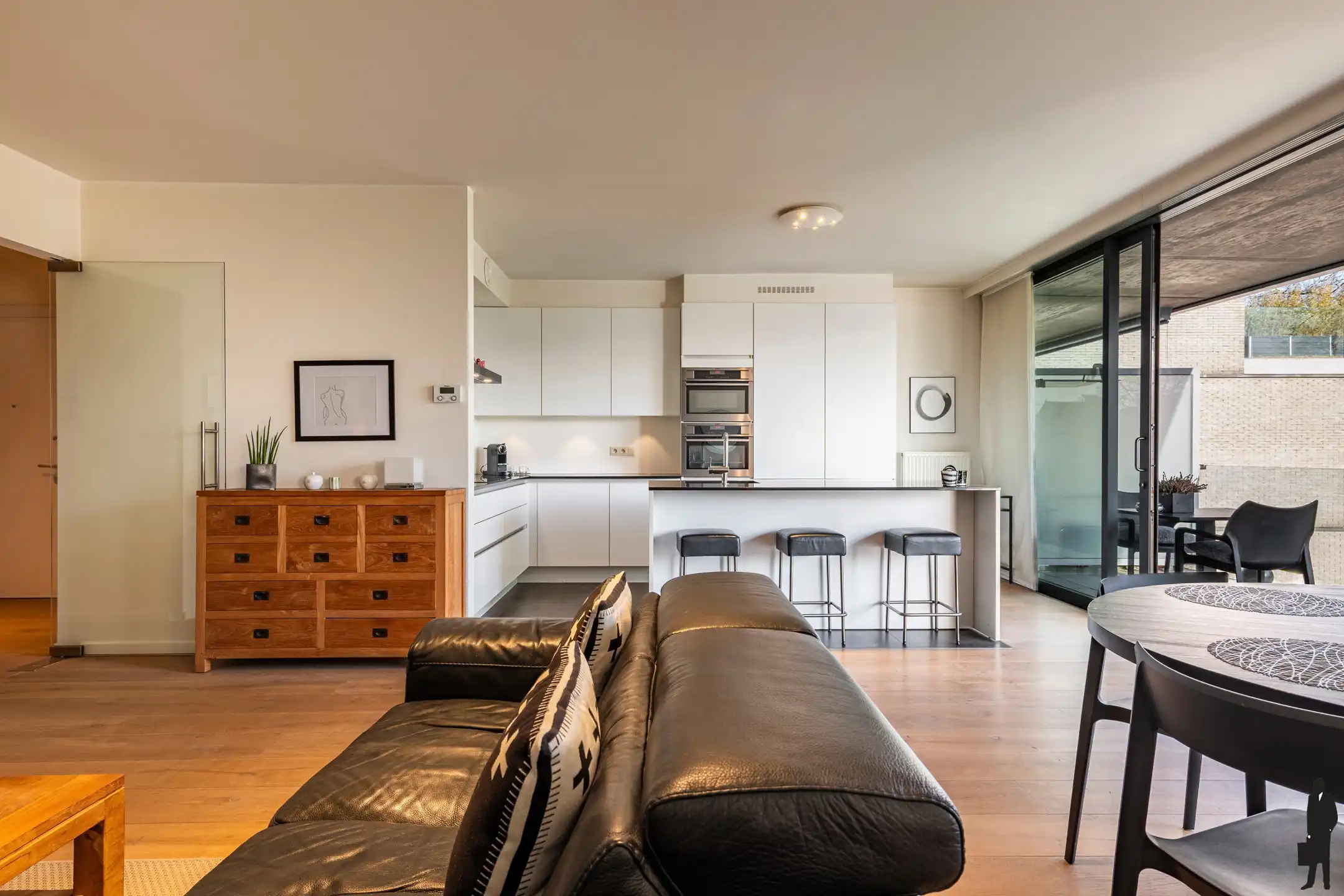 Luxe appartement met terras en zicht op parktuin foto 4