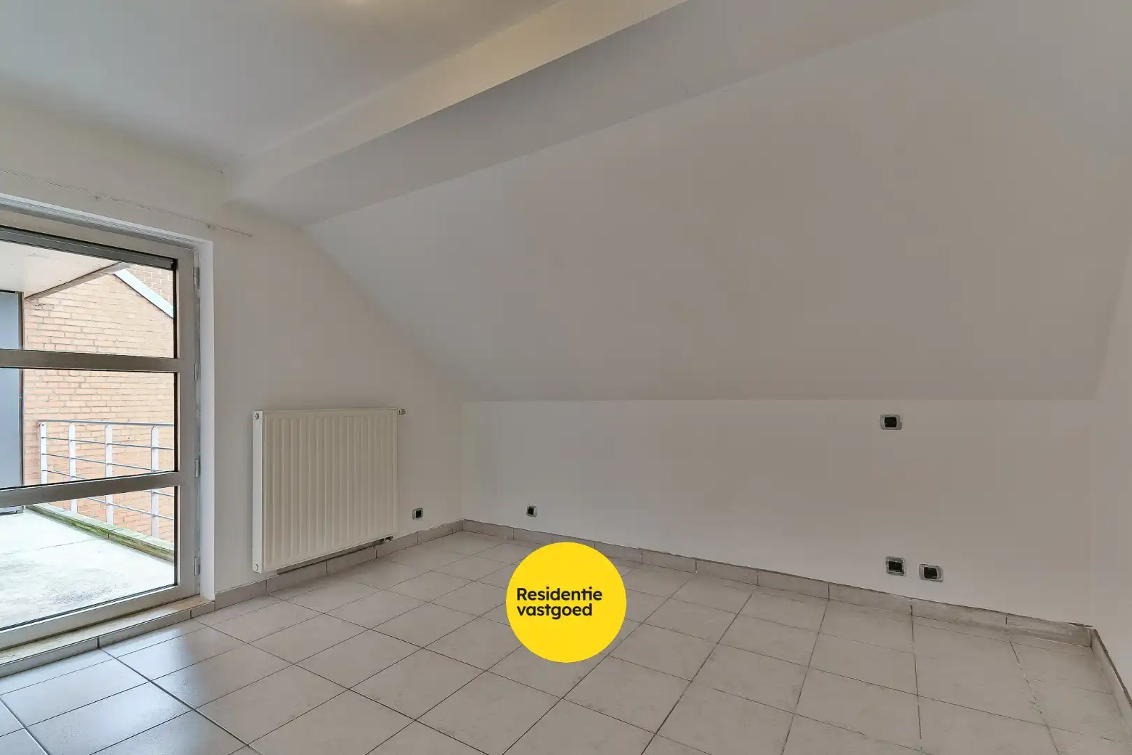 Zonnig appartement met terras in centrum van Oudenburg! foto 5