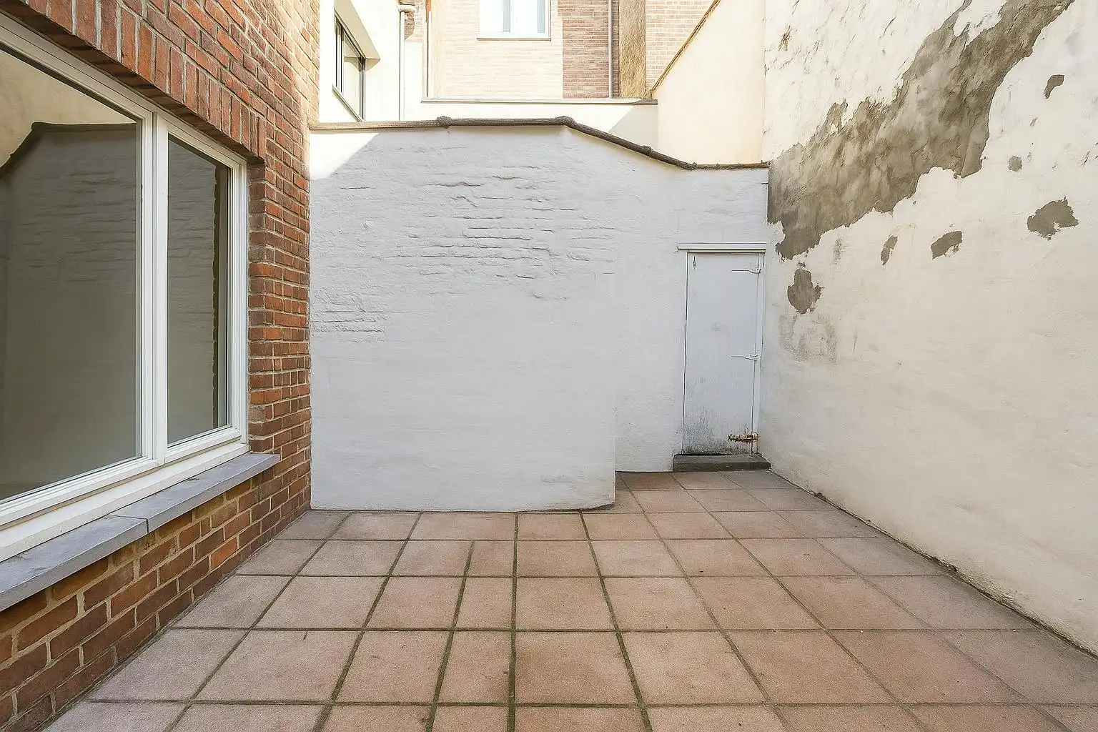 Te renoveren huis op een toplocatie in centrum Brugge foto 10