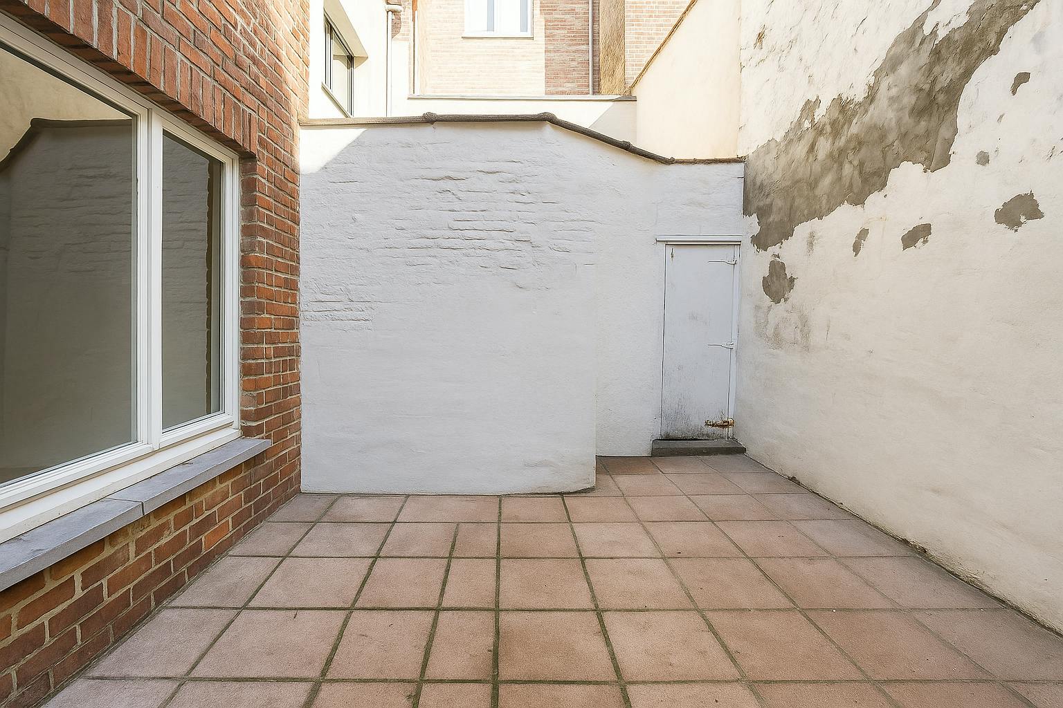 Te renoveren huis op een toplocatie in centrum Brugge foto 9