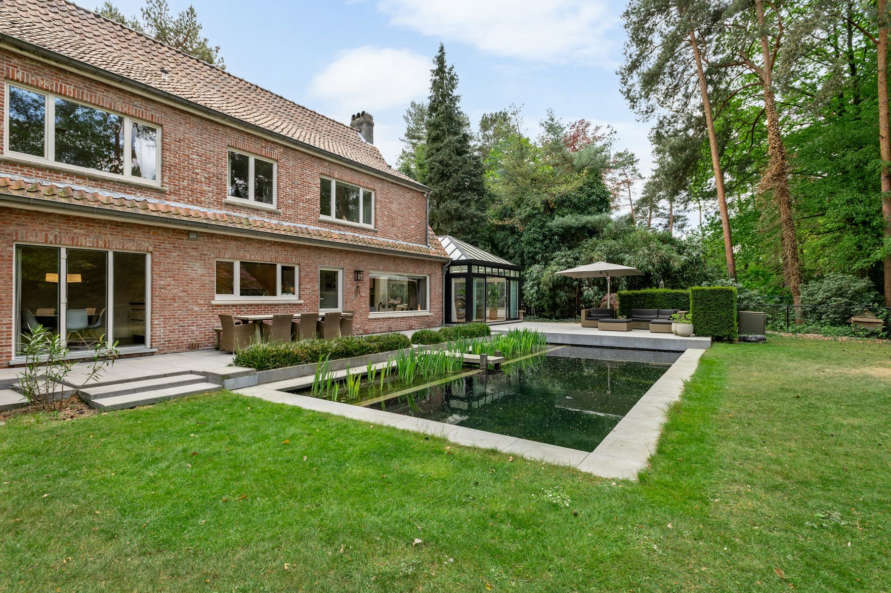 Koningshof! Ruime villa met zwemvijver op ca. 2005 m². foto 21