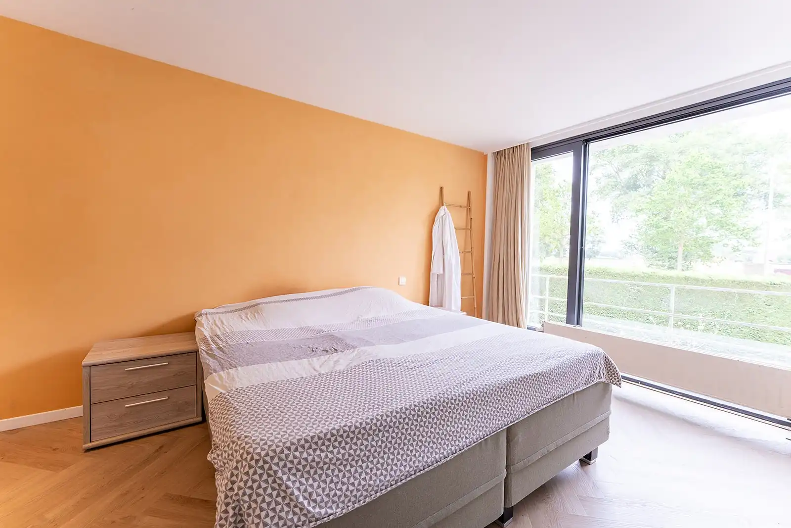 Vrijstaande woning op een ruim perceel (1850m²) te Zuienkerke foto 8