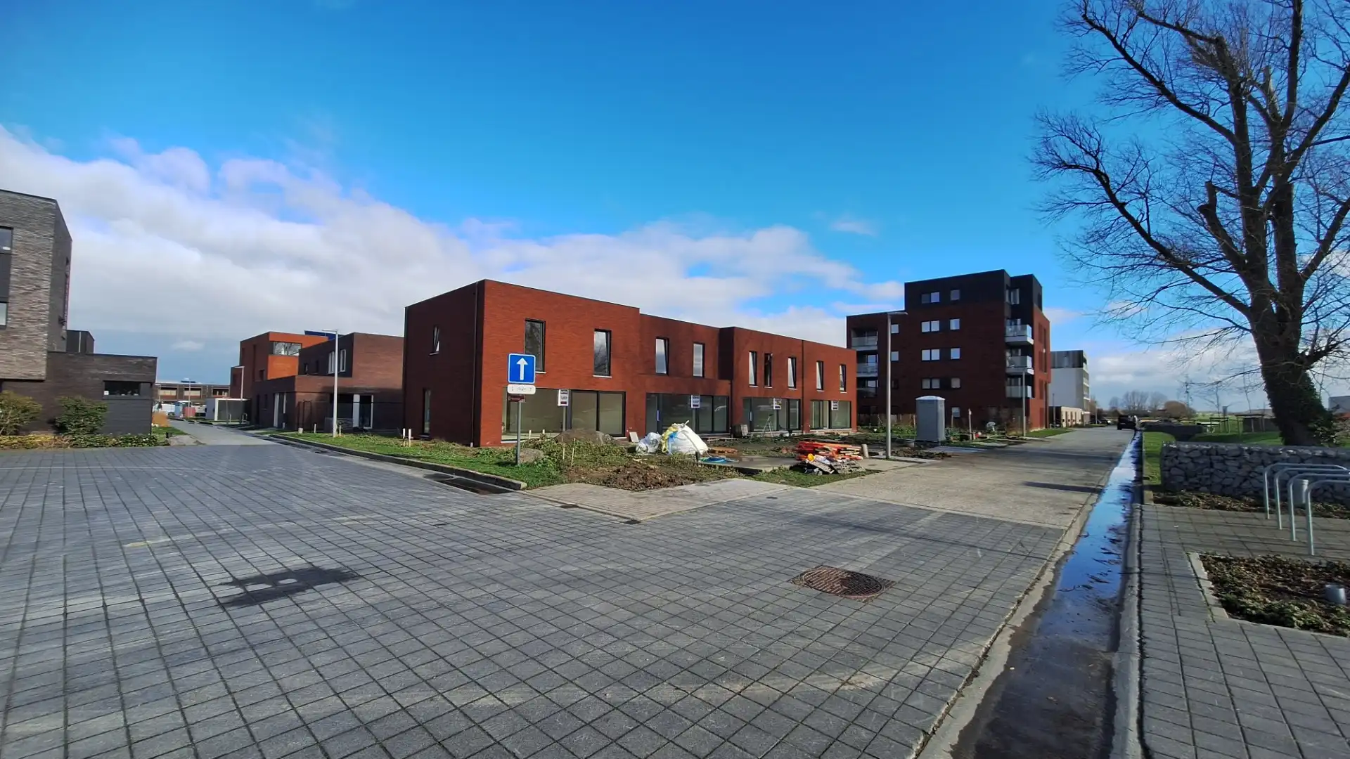 Huis te koop foto {{pictureIndex}}