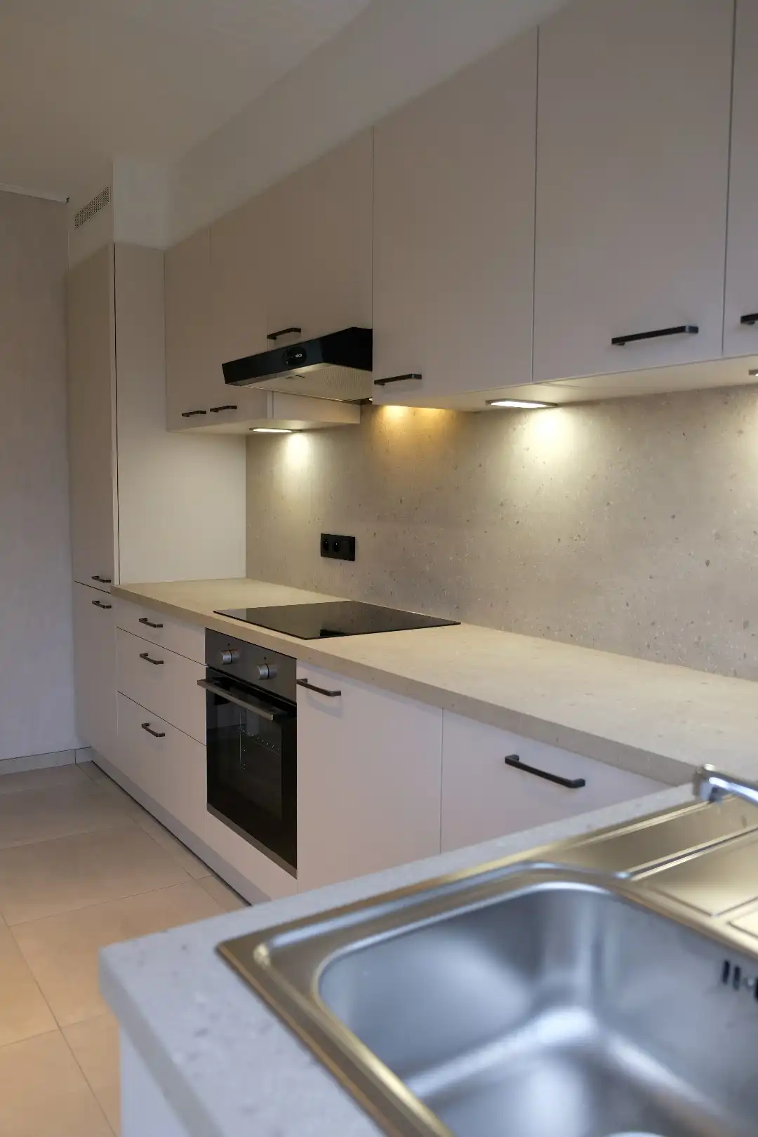 Gerenoveerd appartement met 2 slaapkamers, terras en tuin centrum Brakel foto 8