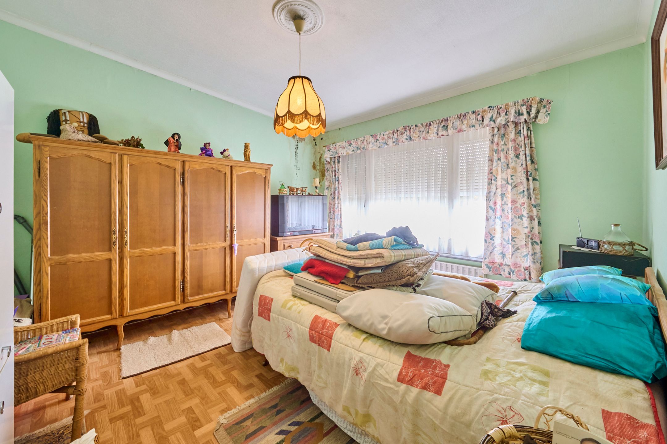 RUSTIG GELEGEN TE RENOVEREN WONING OP 10A 07CA NABIJ CENTRUM foto 9