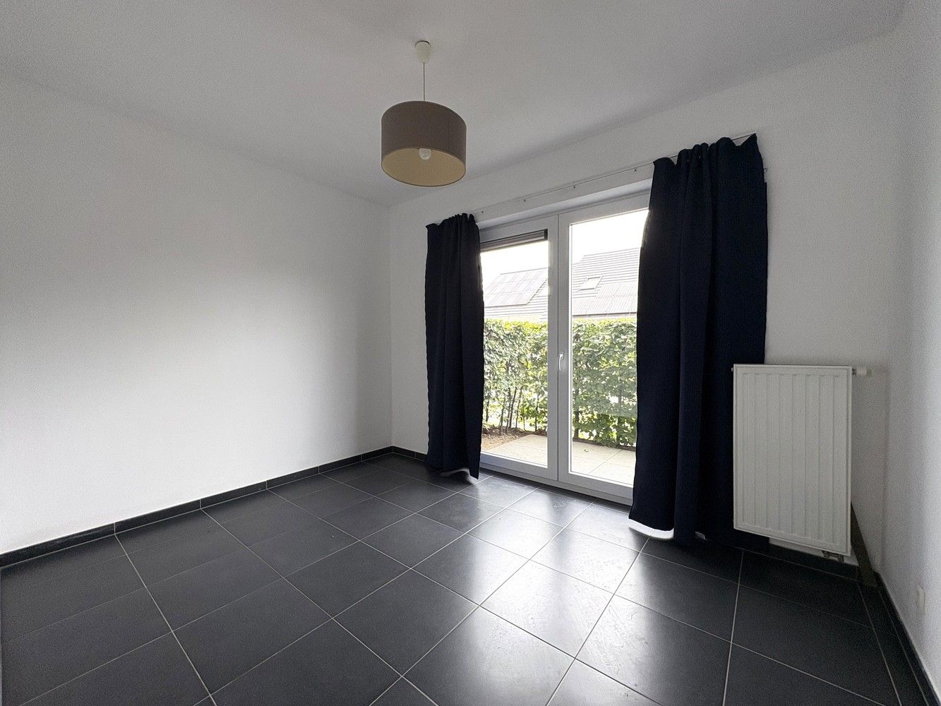 Instapklaar appartement met 2 slaapkamers en een mooi terras + garage foto 6