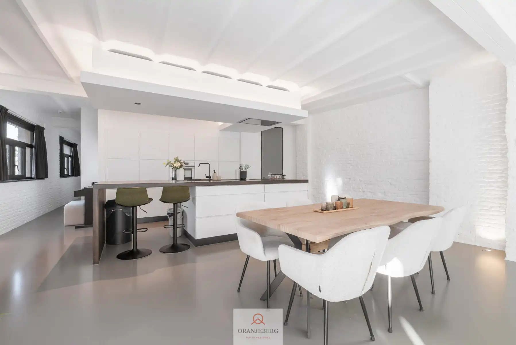 Uniek appartement in historisch gebouw foto 2