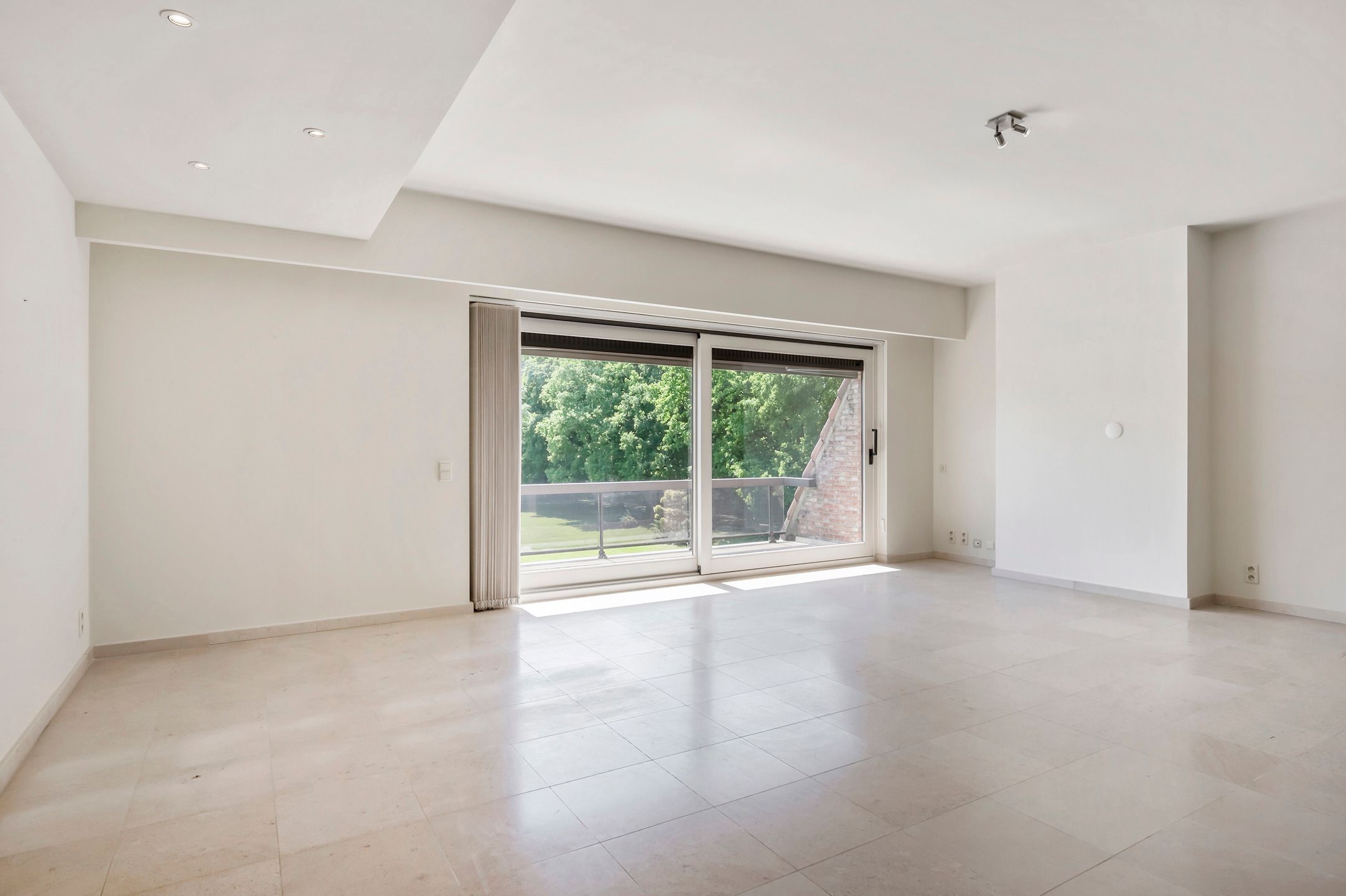 Mooi ruim appartement (ca. 162m²) in domein 'De List' residentie Conti met o.a. 2 slaapkamers, 2 badkamers, inclusief ondergrondse parkeerplaats.  foto 6