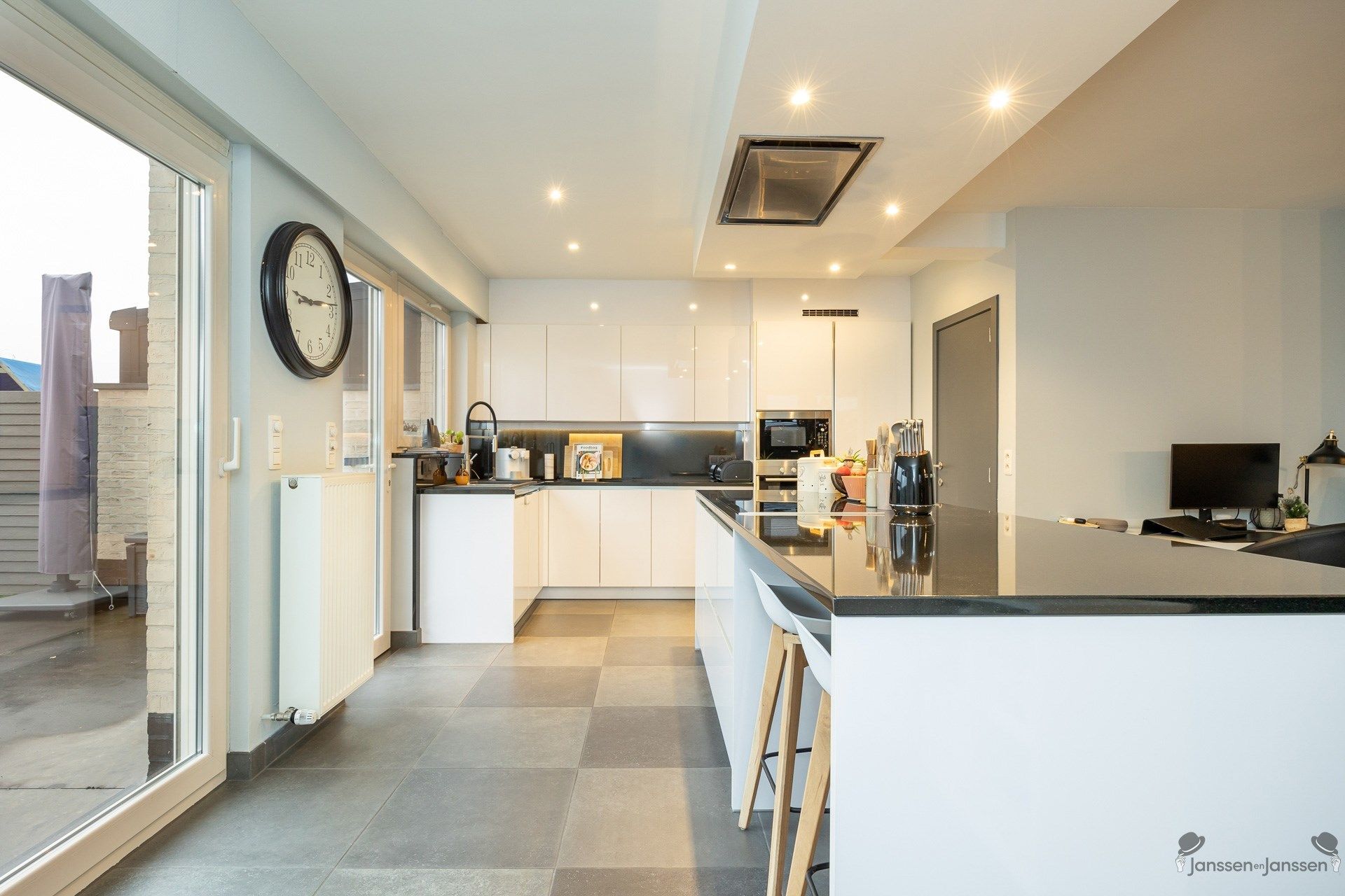 Moderne en energiezuinige gezinswoning met luxe buitenruimte in Hamme  foto 7