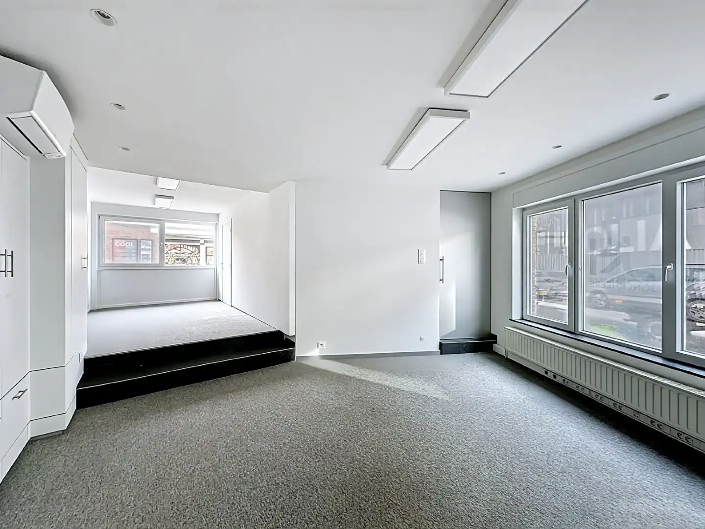 Karaktervol hoekpand met garage op toplocatie in Kessel-Lo! foto 3