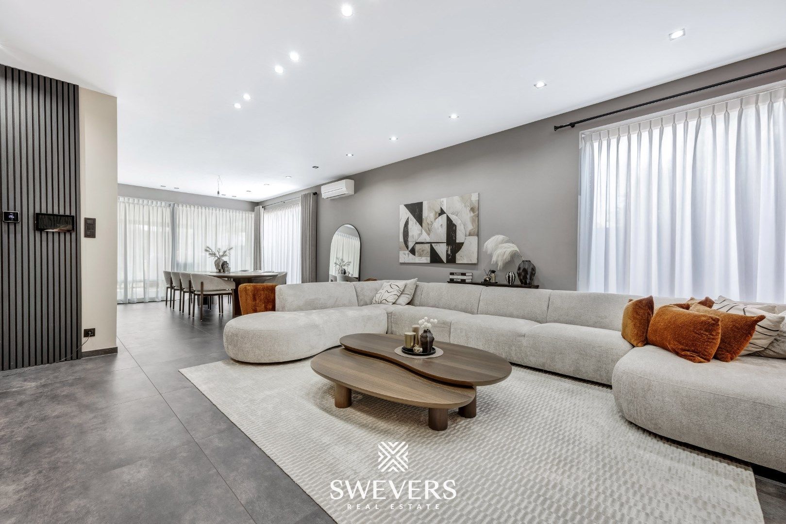 Stijlvol wonen op een ruim perceel met 4 slaapkamers en topafwerking foto 3