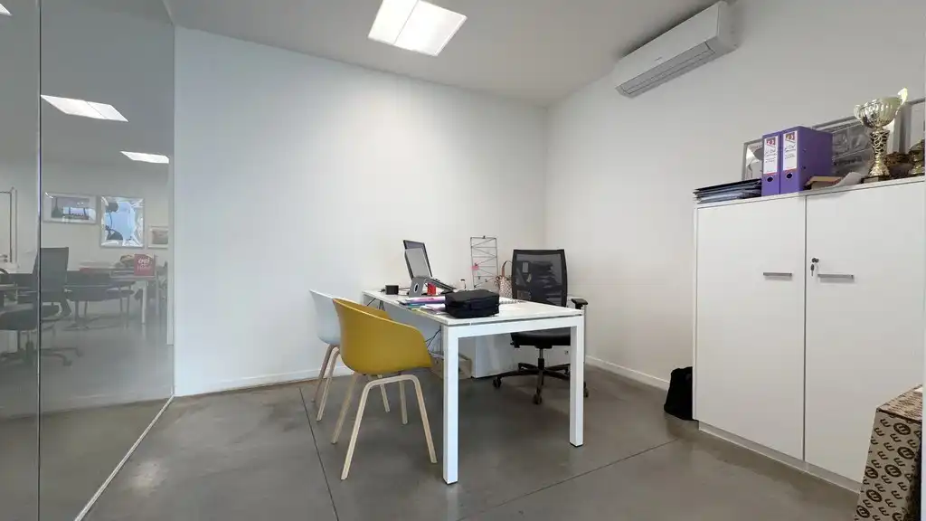 Showroom met magazijn te huur aan het Handelsdok in Gent foto 16