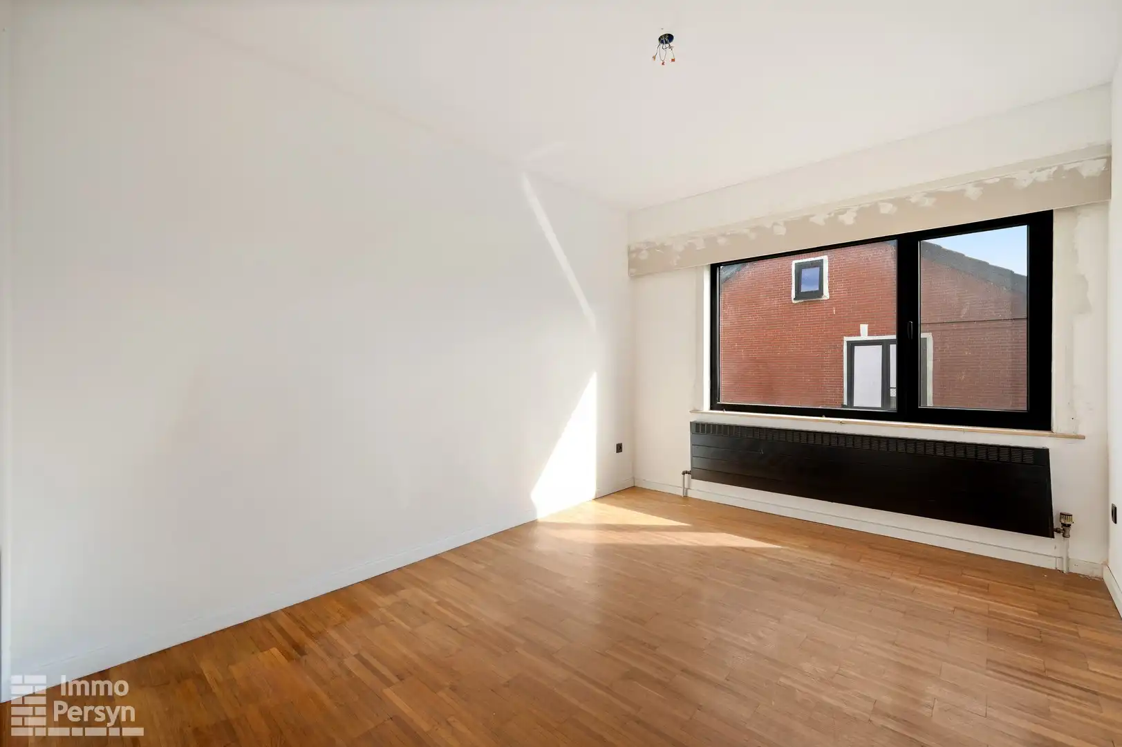 Ruime gelijkvloerse woning OB gelegen in een rustige wijk foto 15