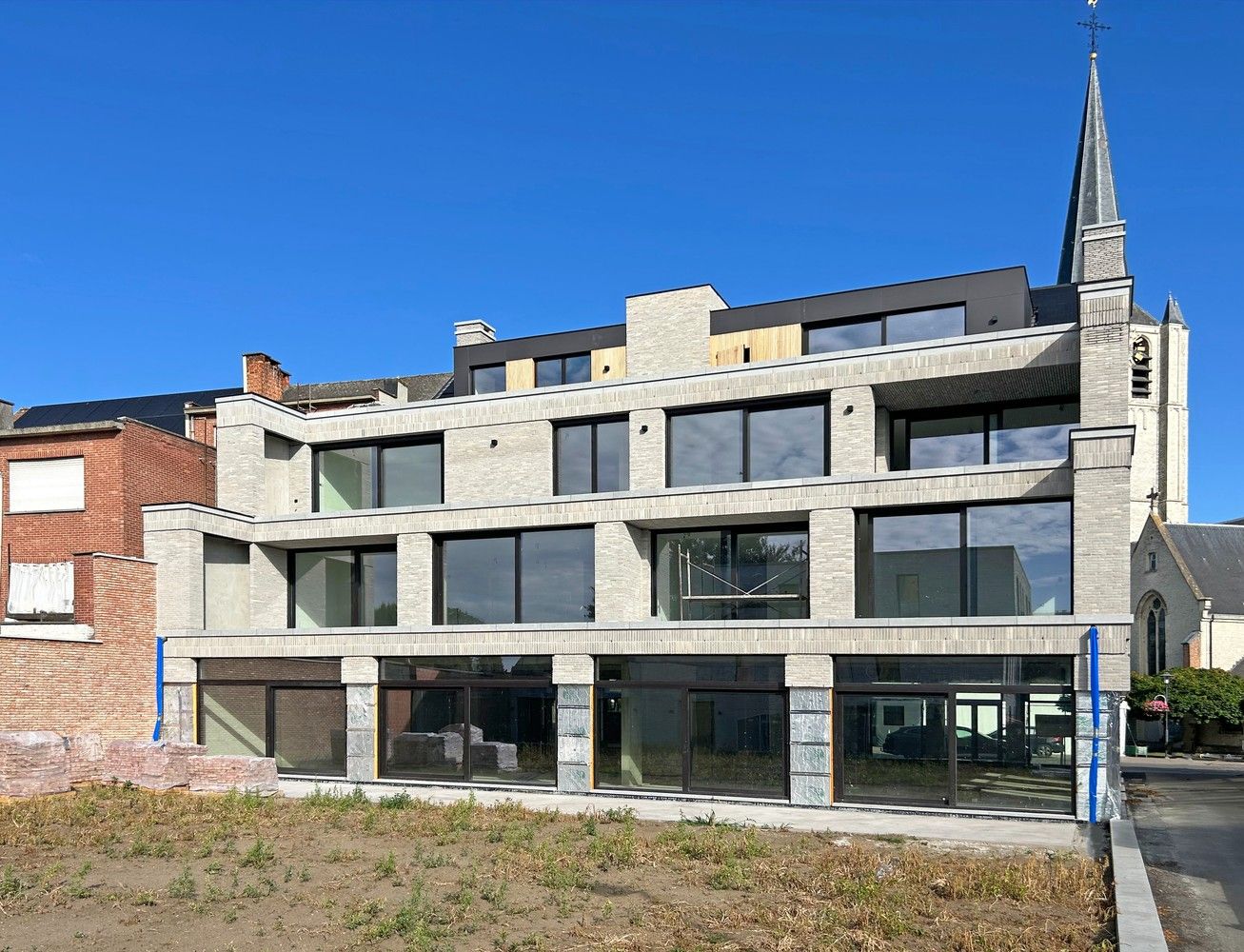 3 Slaapkamer appartement met zonovergoten terras! foto 2