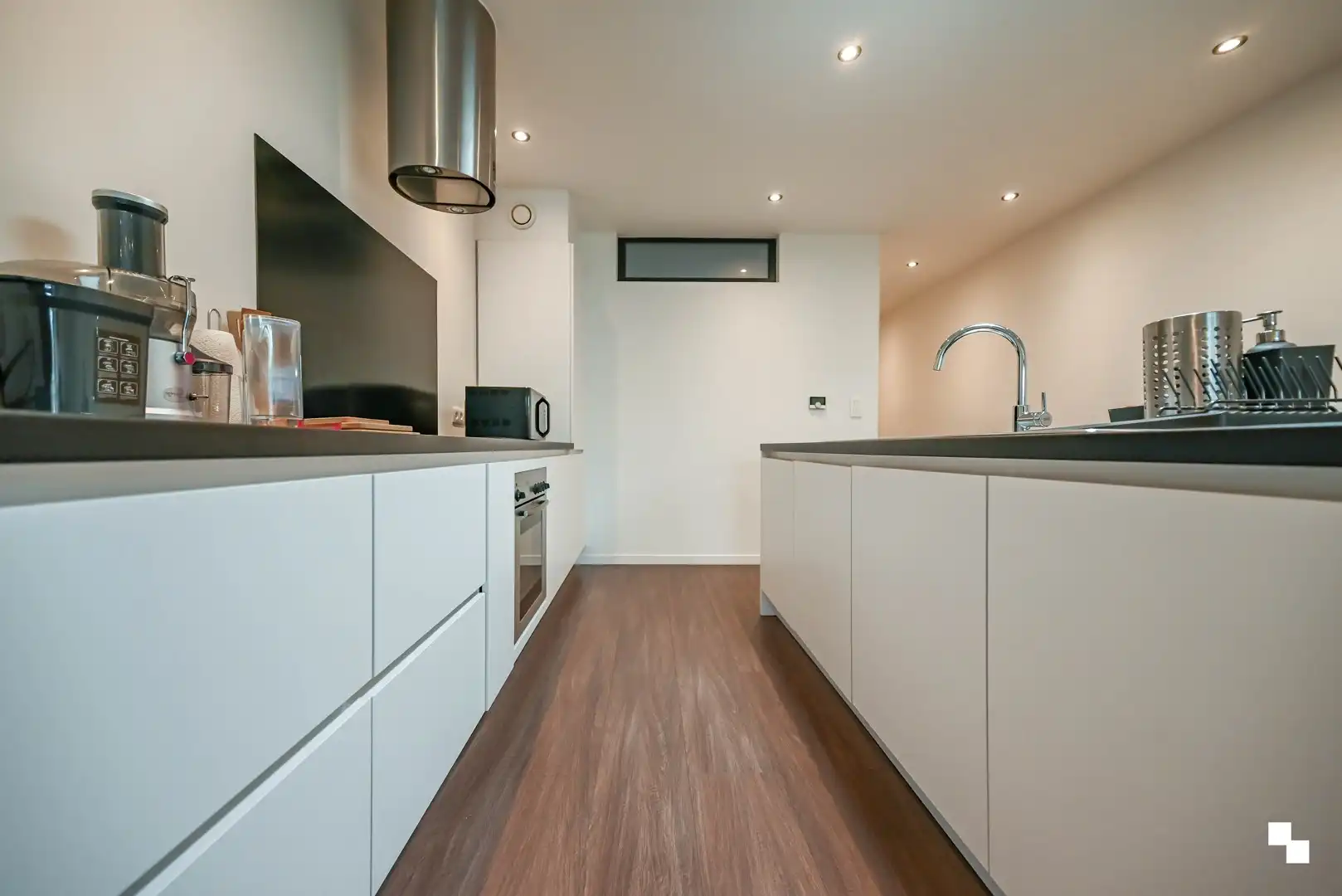 Gerenoveerde & instapklare woning met tuin in Izegem foto 11