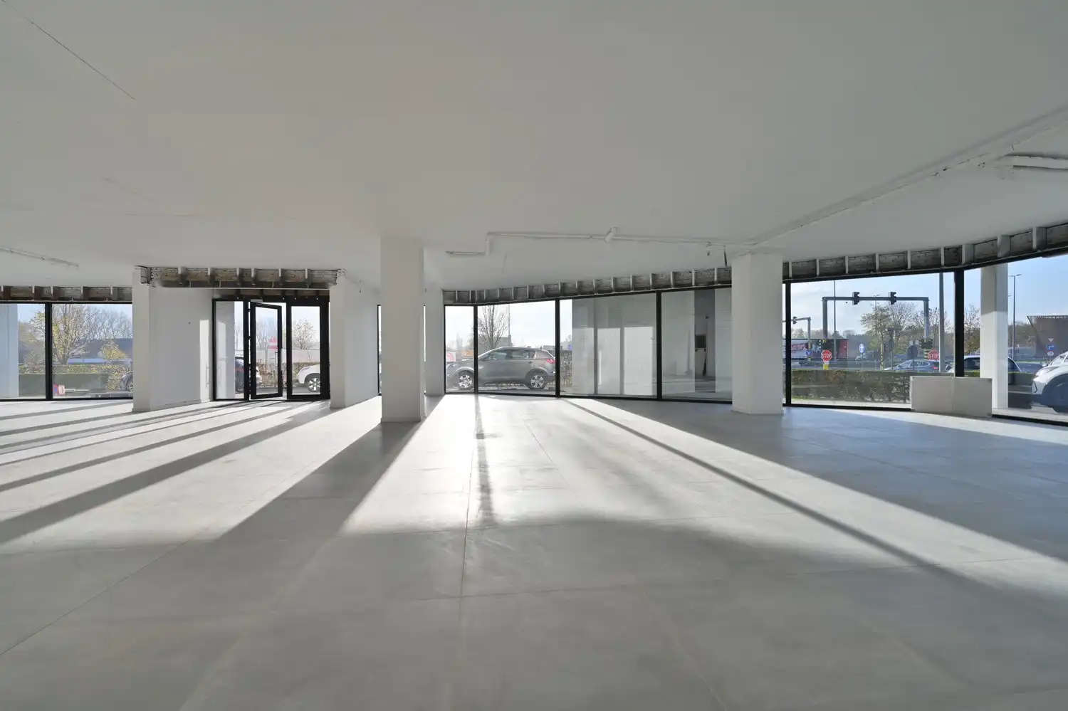 Unieke kans op topligging in Hasselt –  gelijkvloerse commerciële ruimte te koop (295 m²) foto 7