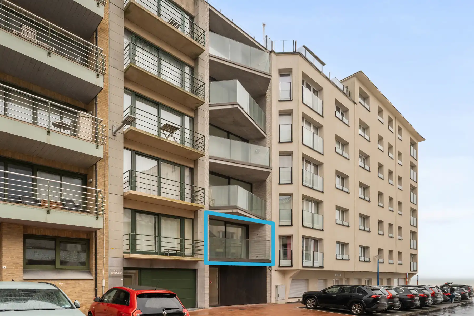 Lichtrijk duplexappartement aan zee foto 14