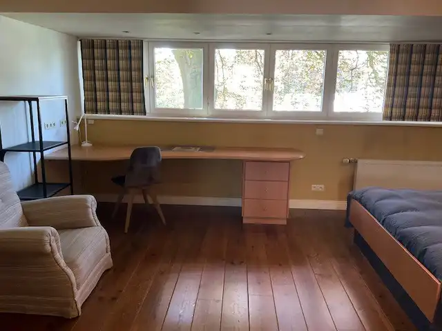 Interbellum villa in Bree centrum foto 35