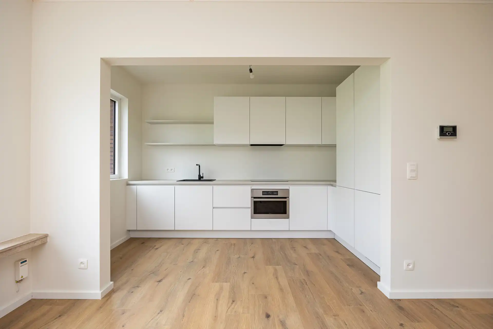Lichtrijk gerenoveerd 3slpk-kamerappartement in Buizegemwijk foto 4