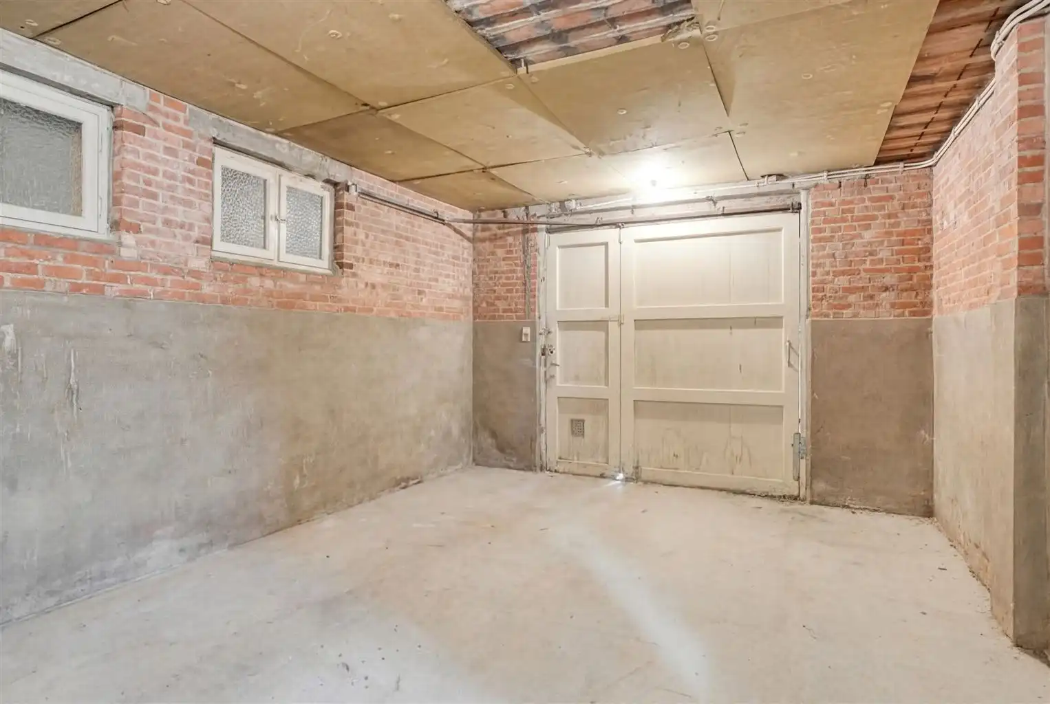 Te renoveren hoekwoning met tal van mogelijkheden, gelegen op een absolute toplocatie in het hart van het historisch stadscentrum van Bree.  foto 8