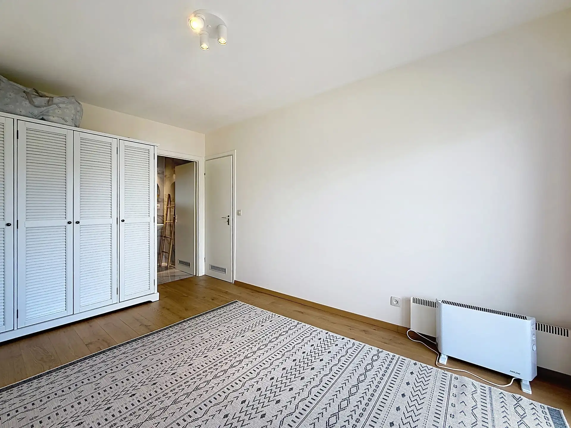Prachtig volledig gerenoveerd 2-slpkmrappartement 96 m² foto 7