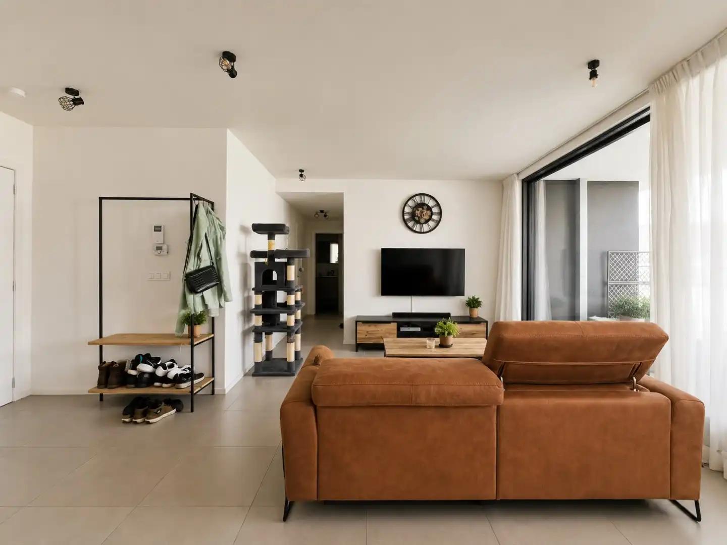 Te huur – Energiezuinig appartement met 2 slaapkamers en terras in Zelzate foto 5