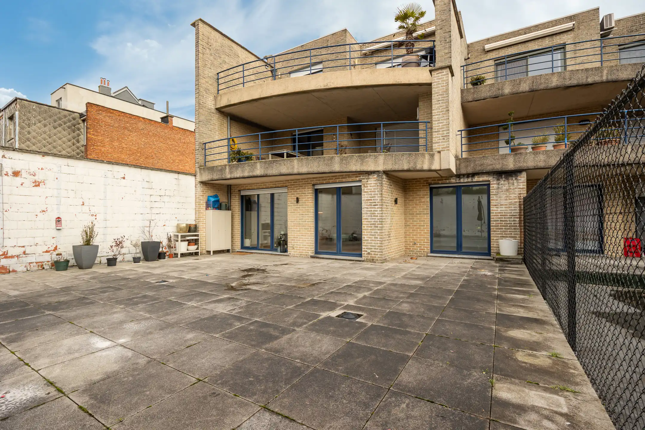 Gelijkvloers appartement met uniek terras op toplocatie foto 9