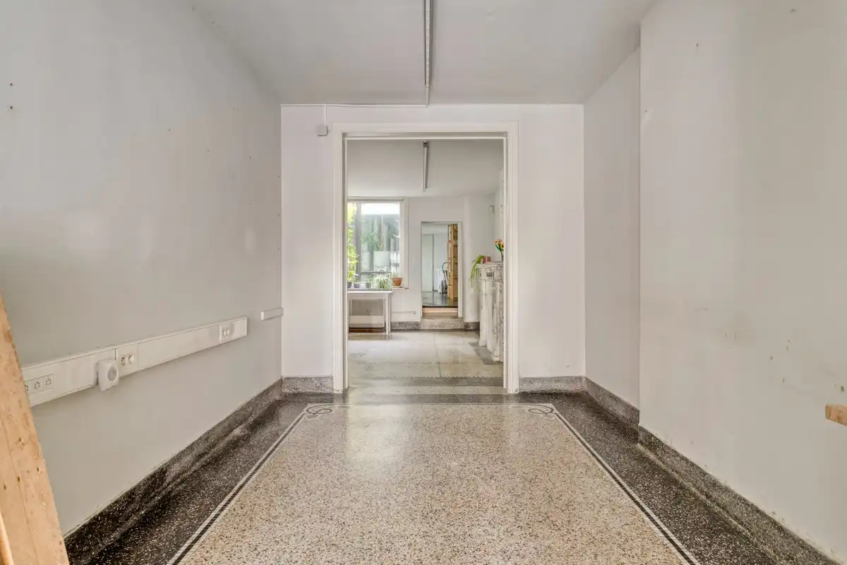 Handelspand/woning nabij de Markt van Oudenaarde foto 2